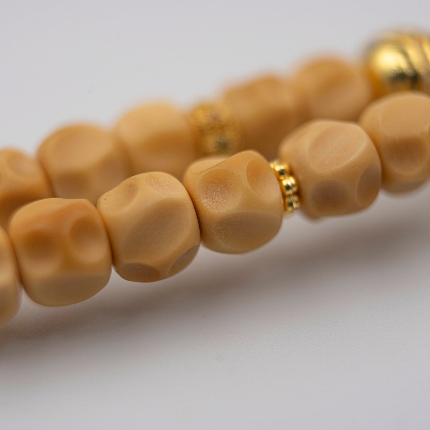 Cream Monkey Head Walnut Wood Bracelet – Handmade Spiritual Jewelry for Grounding & Wisdom - jambhala＆jewelry